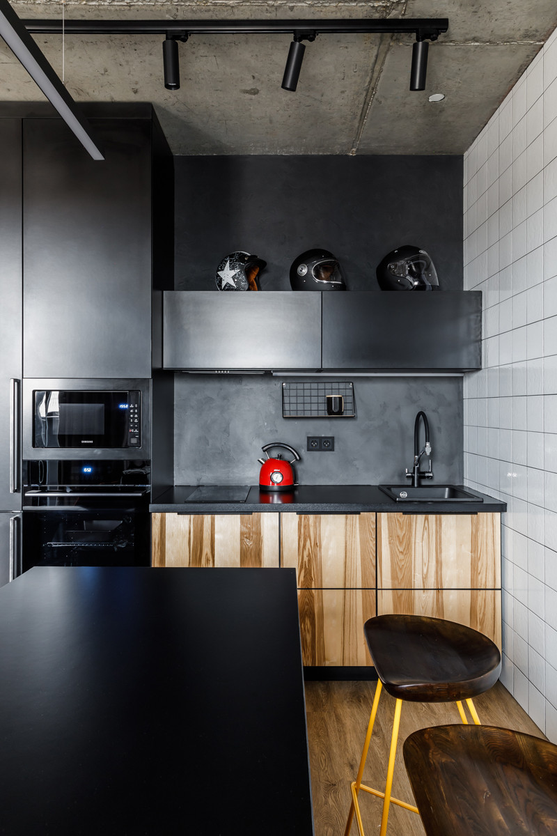Темные кухни - дизайн интерьера, идеи оформления, 46 фото