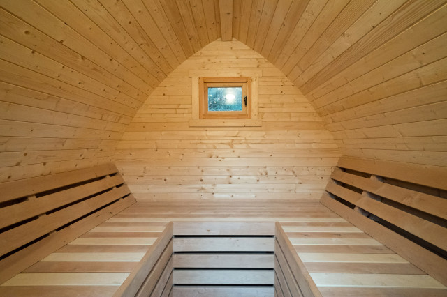 Chobham contemporary-pool