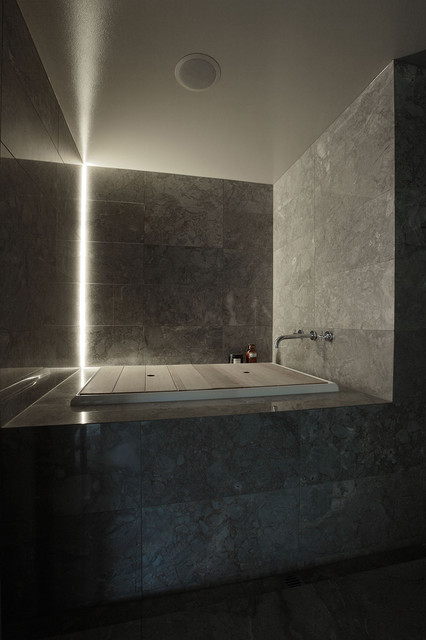 Domain Downsizing contemporary-badrum