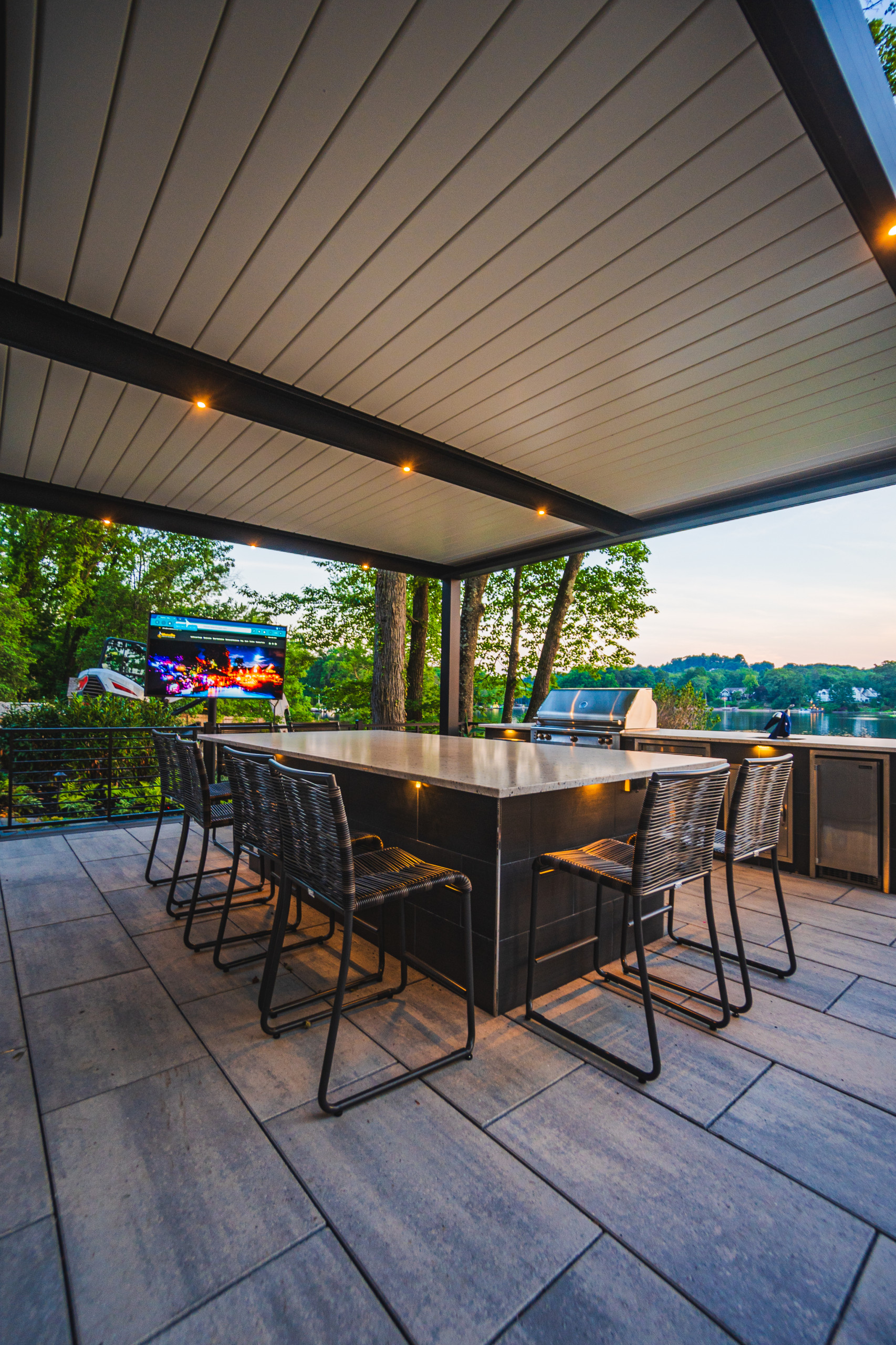 RAISED PATIO, OUTDOOR KITCHEN IN WAYNE NJ