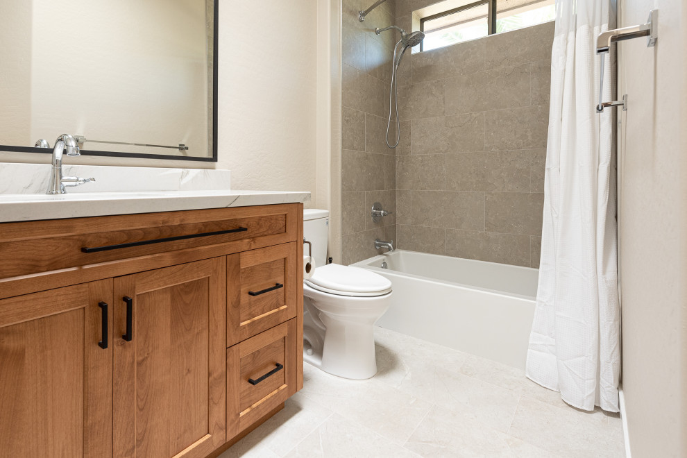Bathroom - bathroom idea in Phoenix