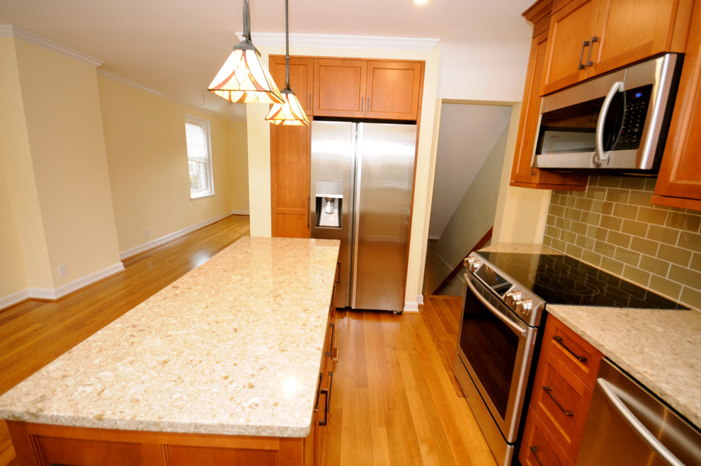 Transitional kitchen photo in DC Metro