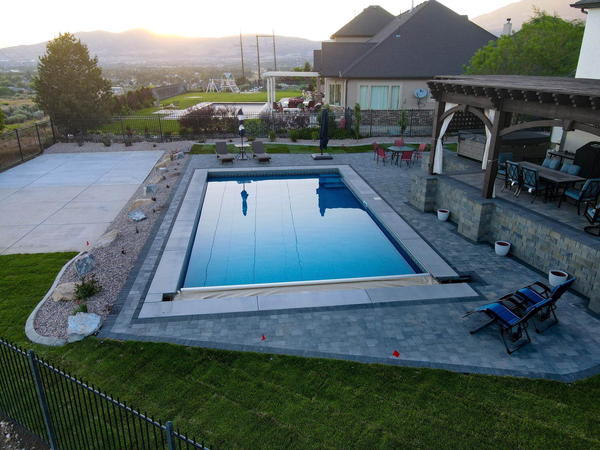 Mountain Paradise - Cedar Hills Pool Backyard