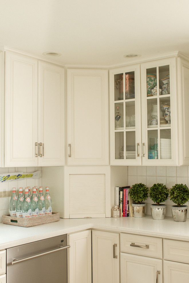 Transitional kitchen photo in New York