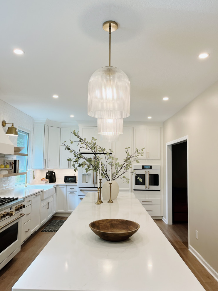 Kitchen - transitional kitchen idea
