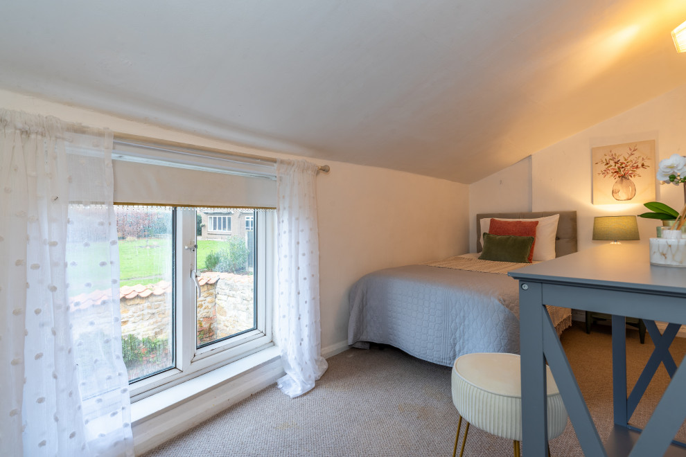 2 Post House - Stage to Sell