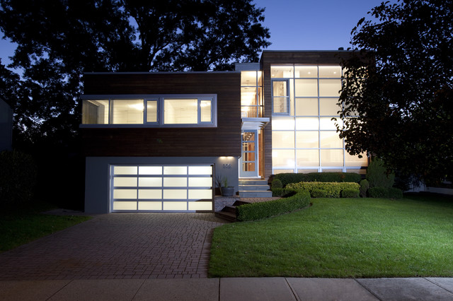 Split Level Conversion moderno-fachada