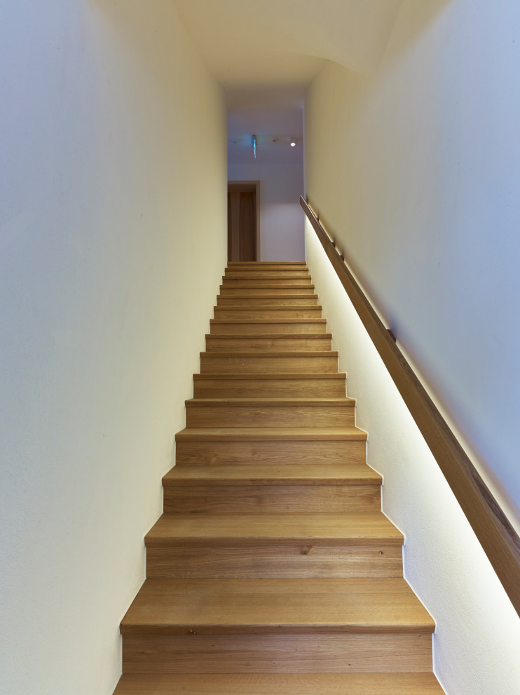 Design ideas for a large country staircase in Munich.