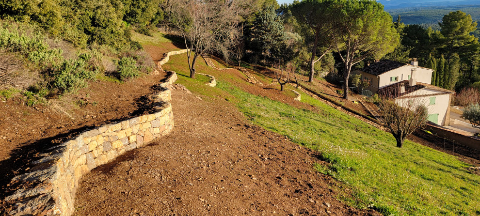 Tourtour jardin haut