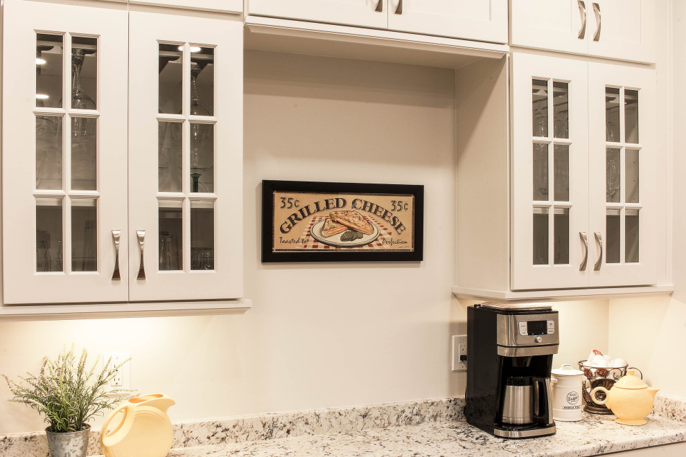 Home design - transitional home design idea