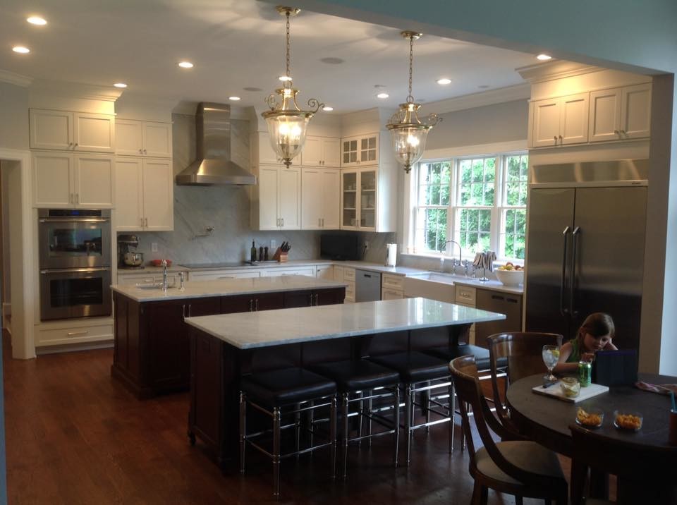 Kitchen - transitional kitchen idea in Indianapolis