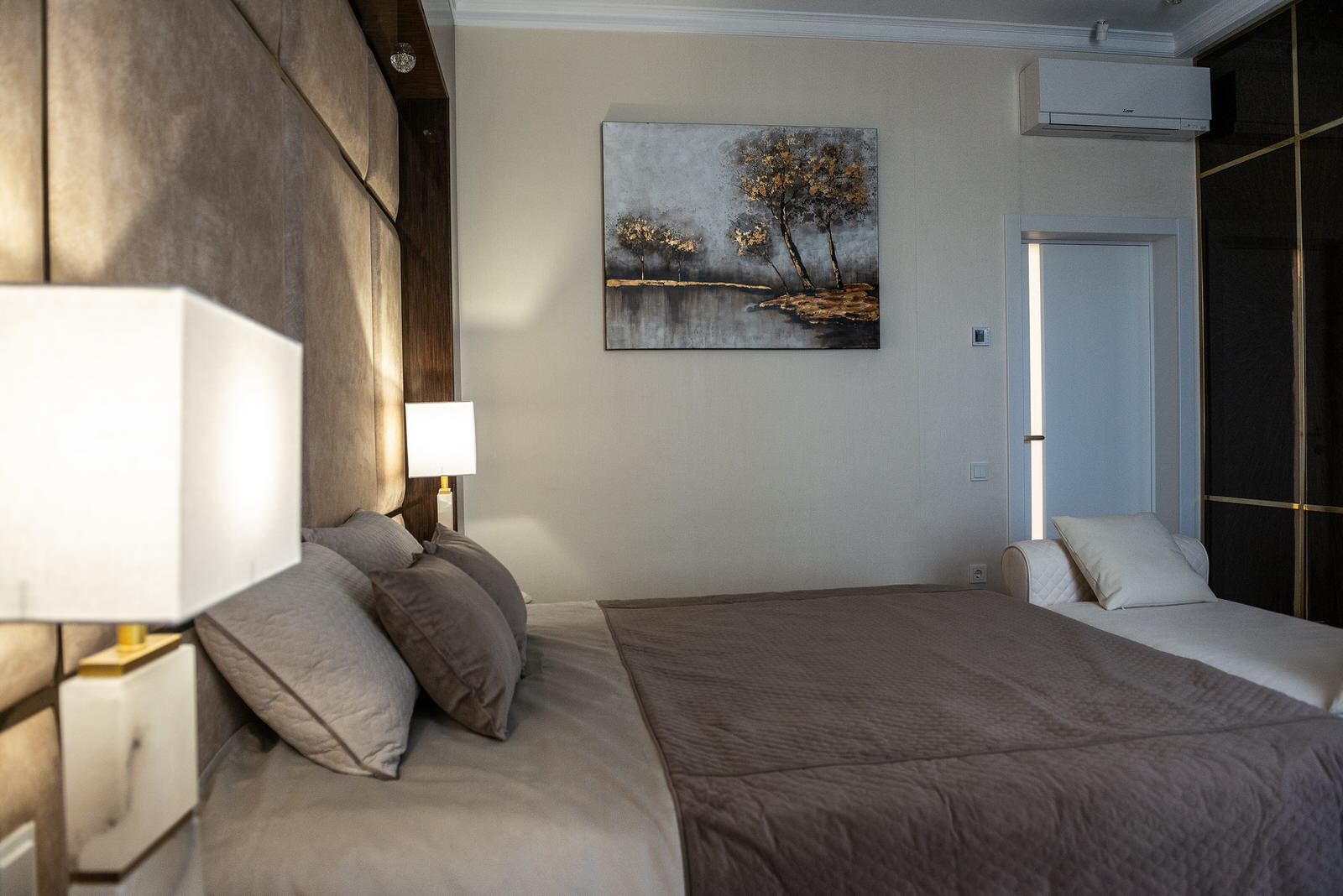 Дом с бассейном