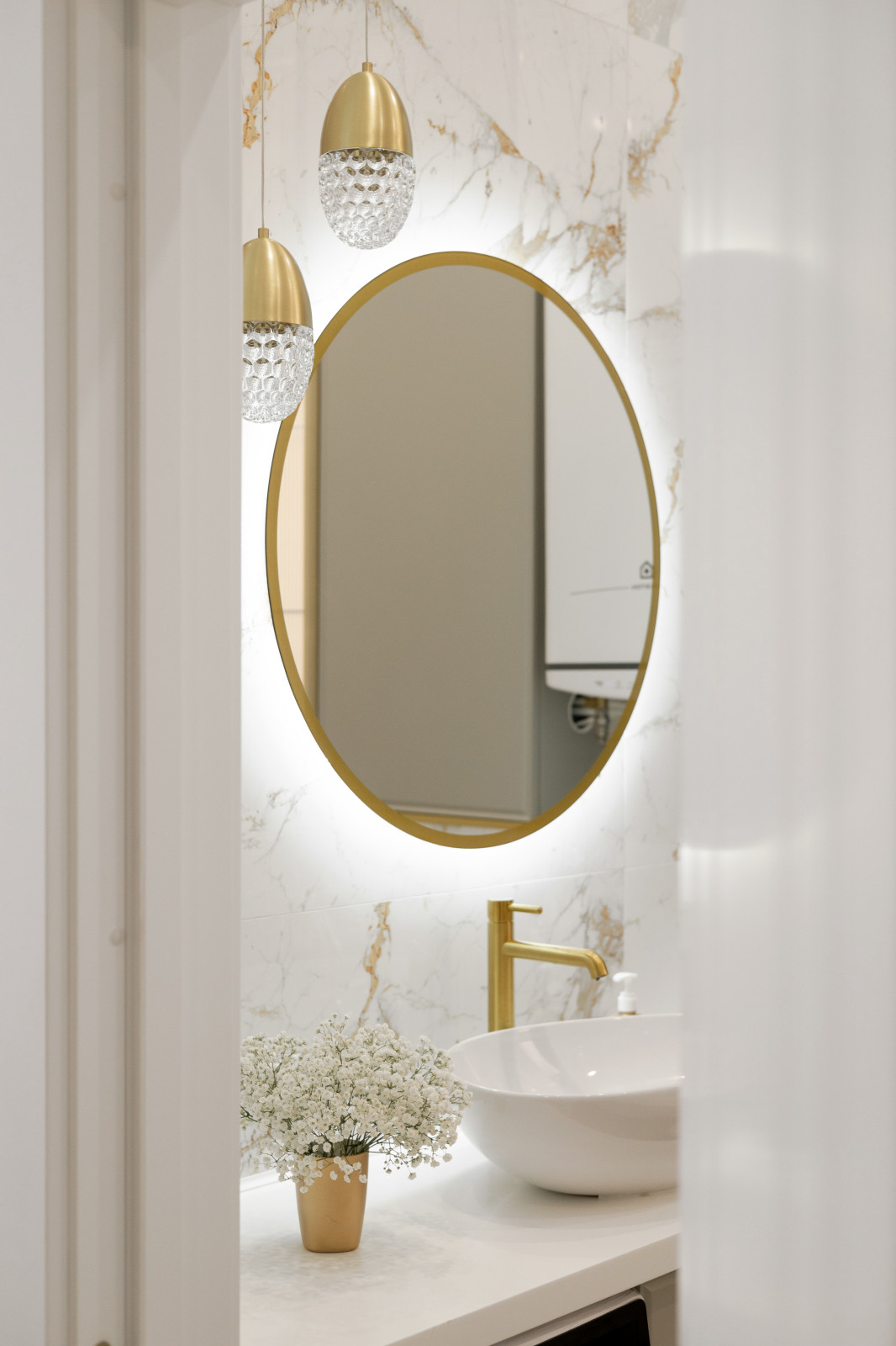 Квартира-студия 28м2 в городе Сочи или "50оттенков золота"