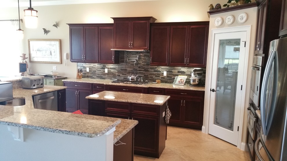 Inspiration for a transitional kitchen remodel in Orange County
