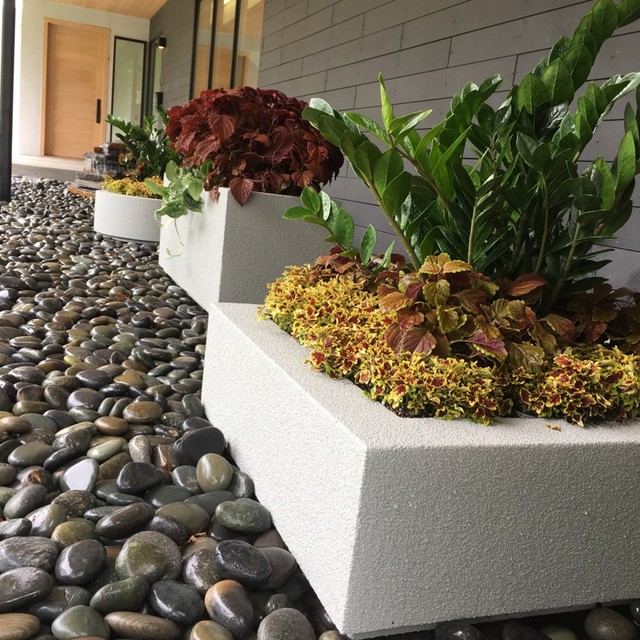 Low Profile Square and Round 36" Garden Kansas City by PolyStone