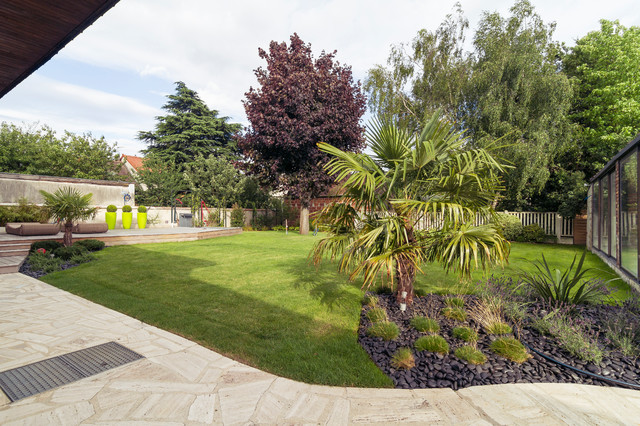 Travers&eacute;e contemporary-garden