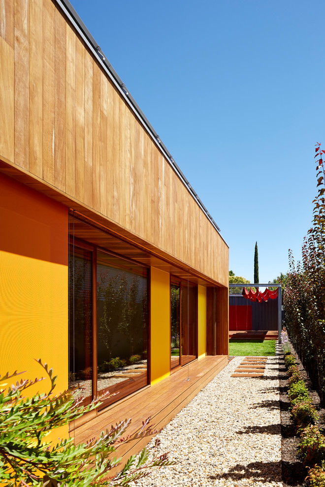 This is an example of a contemporary exterior in Adelaide.