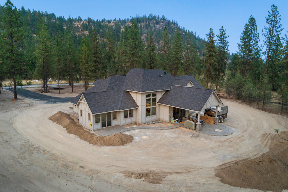 Home design - transitional home design idea in Seattle