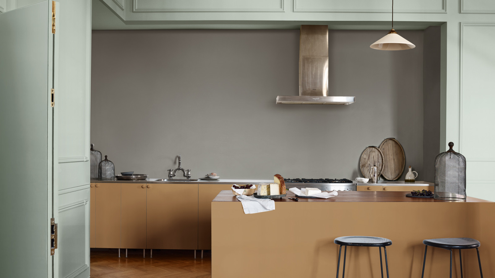 Продукция Dulux на кухне