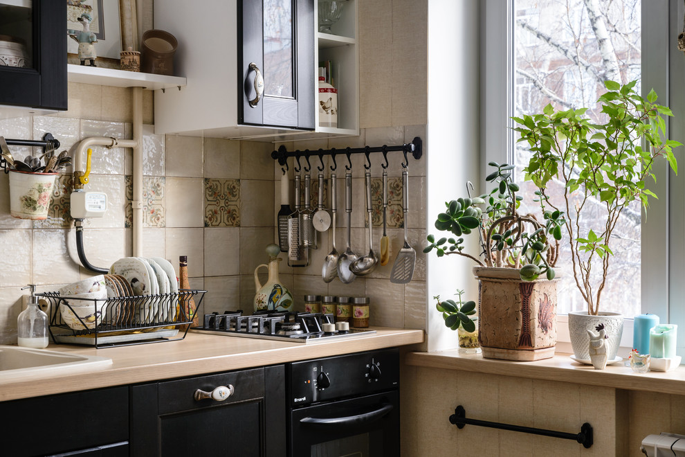 Сапожник с сапогами