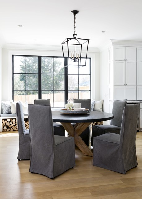#urbanfarmhouse - Casual Dining Room landhausstil-esszimmer