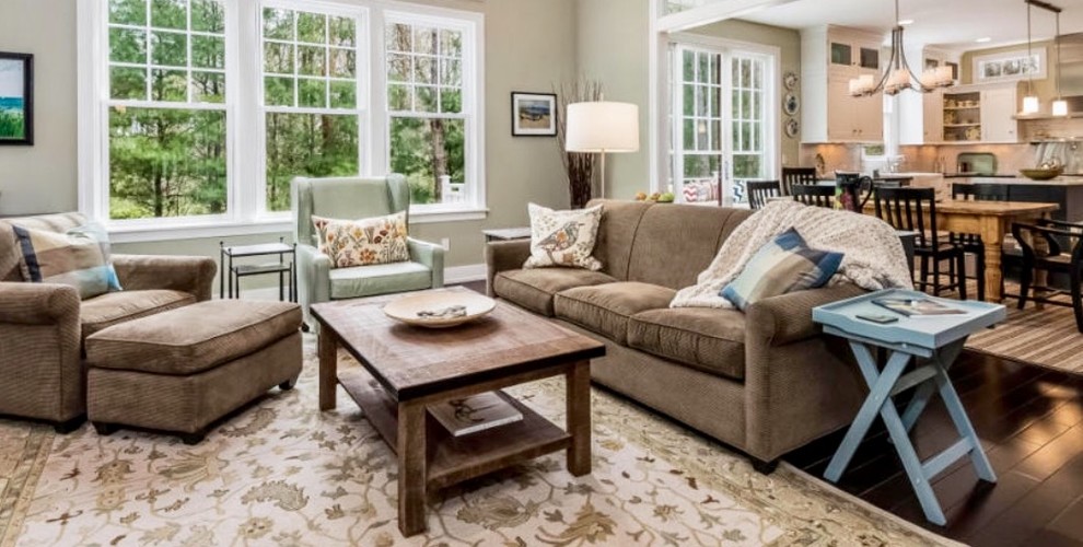 Inspiration for a transitional home design remodel in Chicago