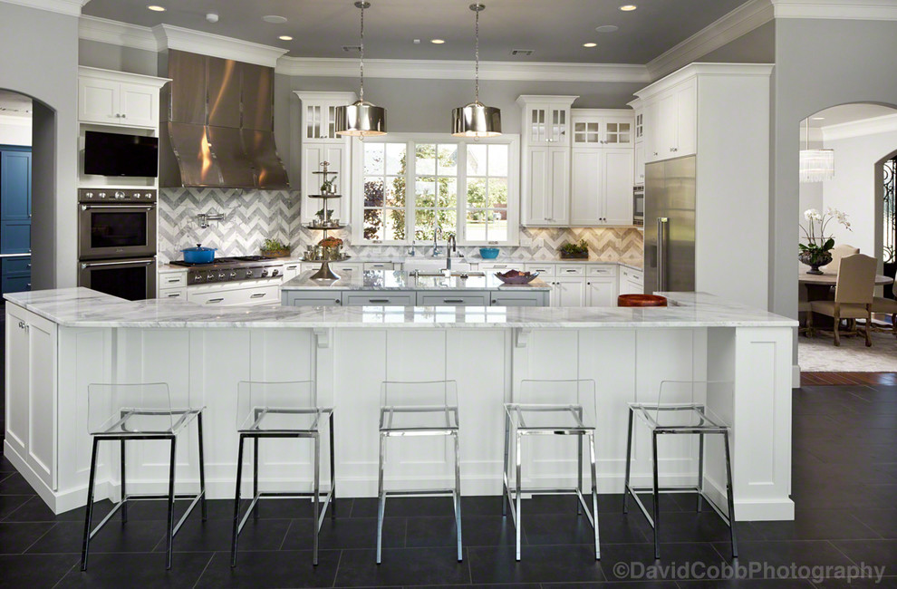 Inspiration for a transitional kitchen in Oklahoma City.