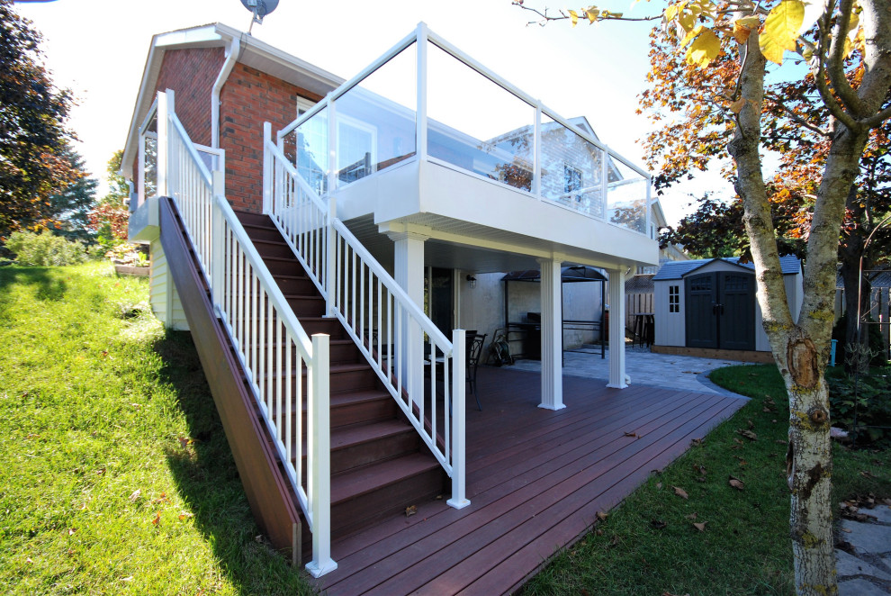 Inspiration for a mid-sized modern backyard deck remodel