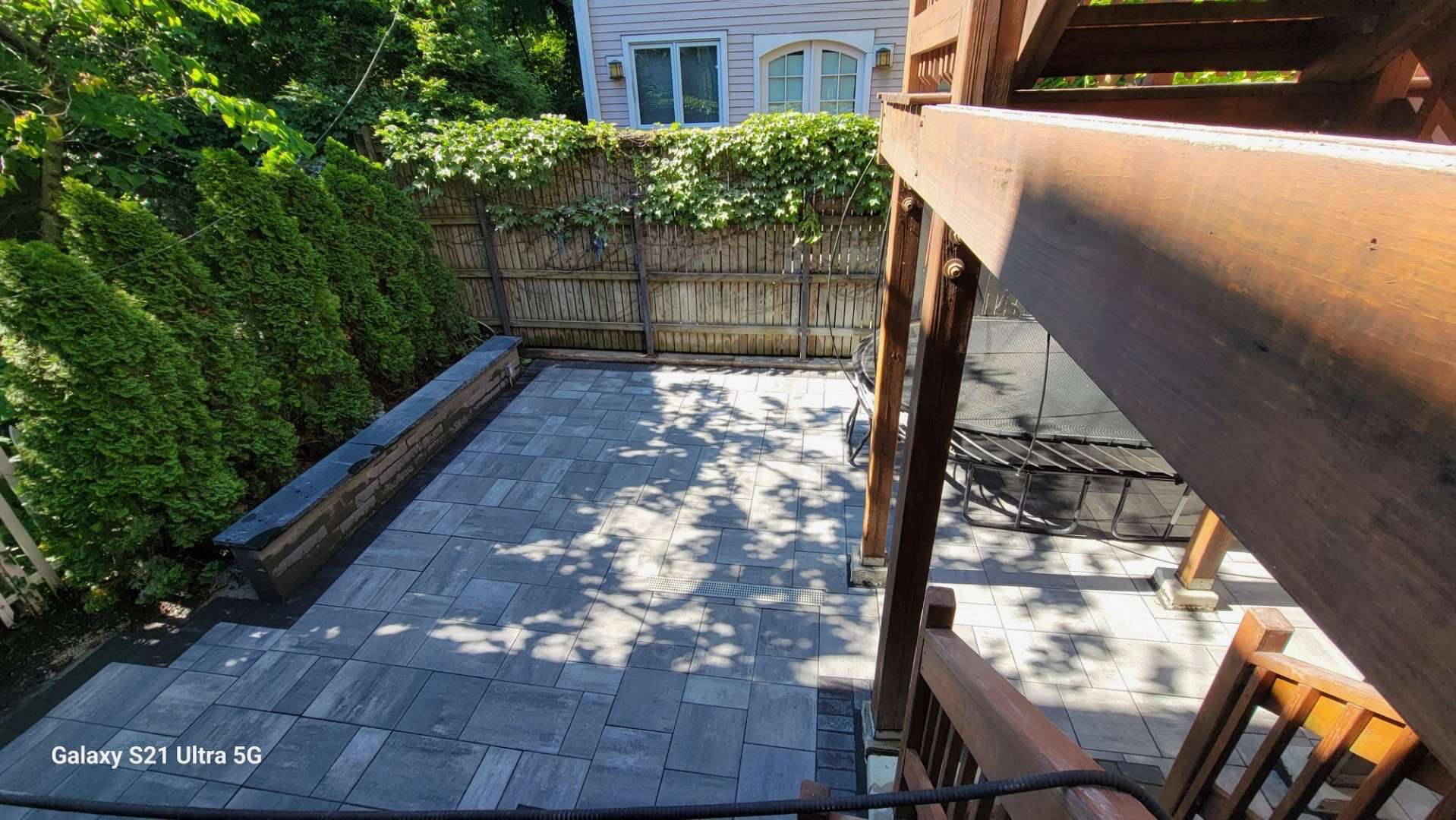 Lincoln Park, Beacon hill patio