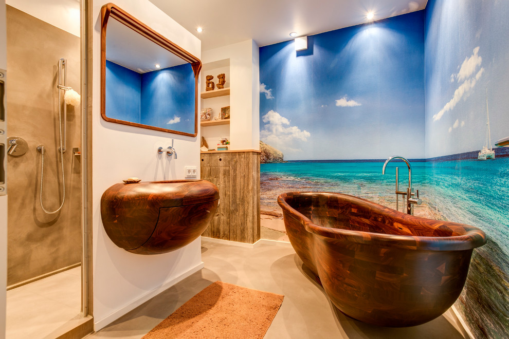 Badezimmer in purem Nussbaum - Contemporary - Bathroom - Hamburg - by