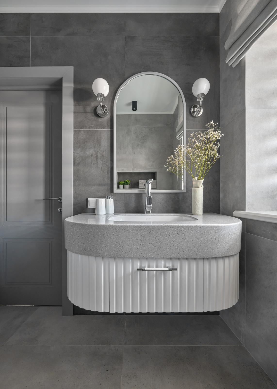 Современный интерьер с нотками классики