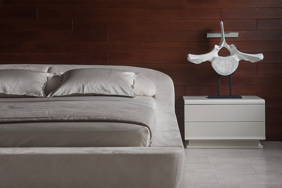 Современная квартира в Санкт-Петербурге с видом на озеро.