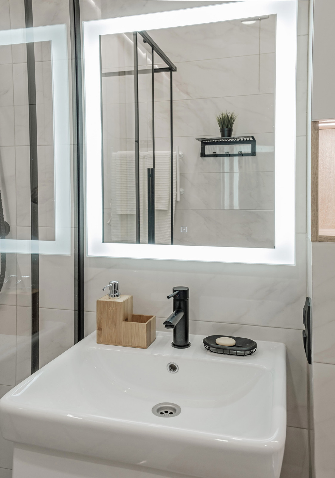 Квартира для молодой девушки РЕАЛИЗАЦИЯ