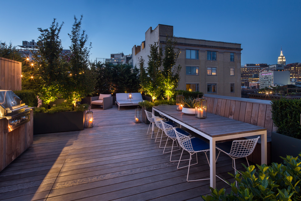 Contemporary deck in New York.