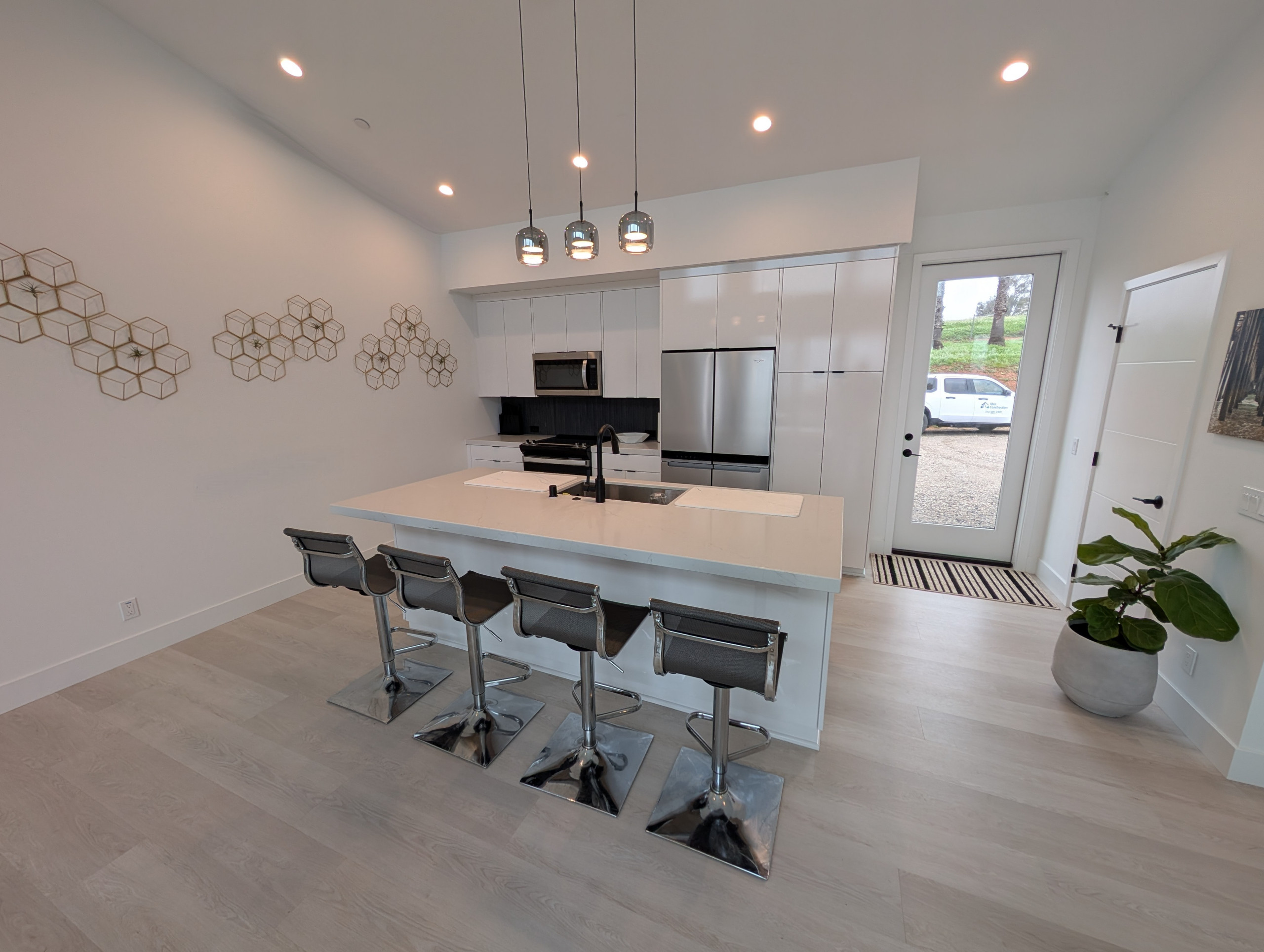 ADU 1200sqft with Garage