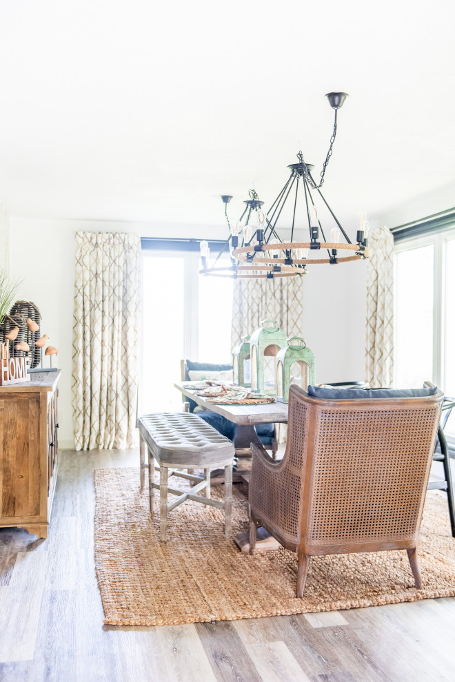 Home design - transitional home design idea in Toronto
