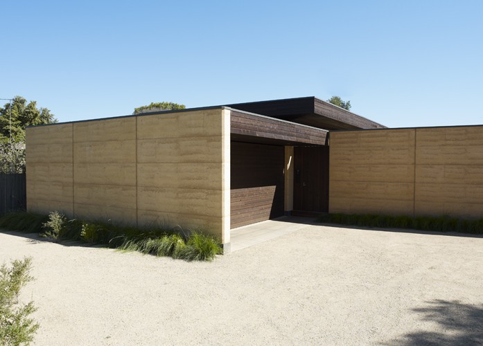 Photo of a contemporary exterior in Melbourne.