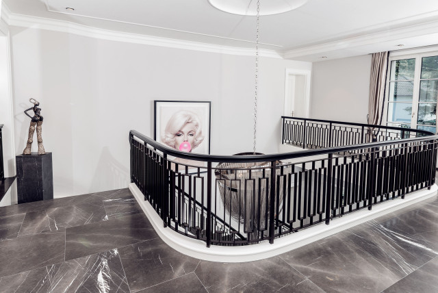 Bogentreppe, Villa in Berlin Dahlem classique-escalier