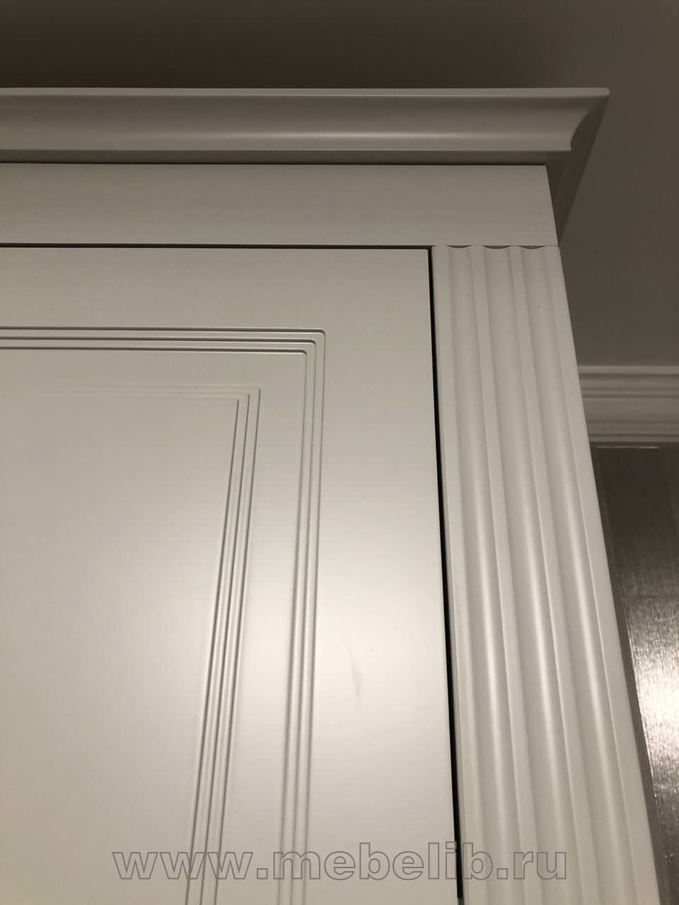 Мебель в гостиную из МДФ – шкаф-витрина и тумба ТВ