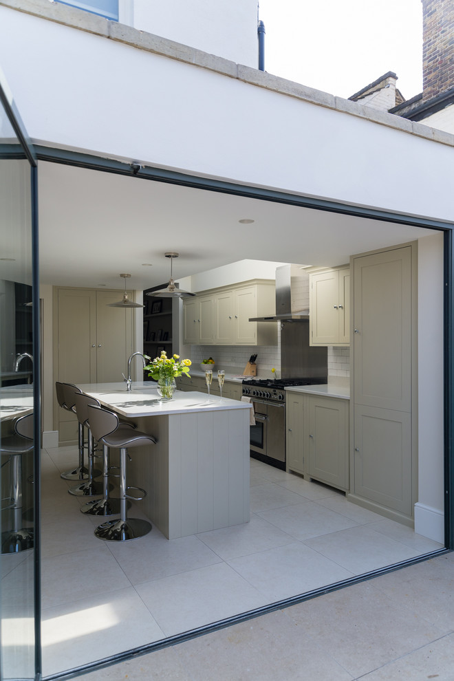 Design ideas for a contemporary kitchen in London.