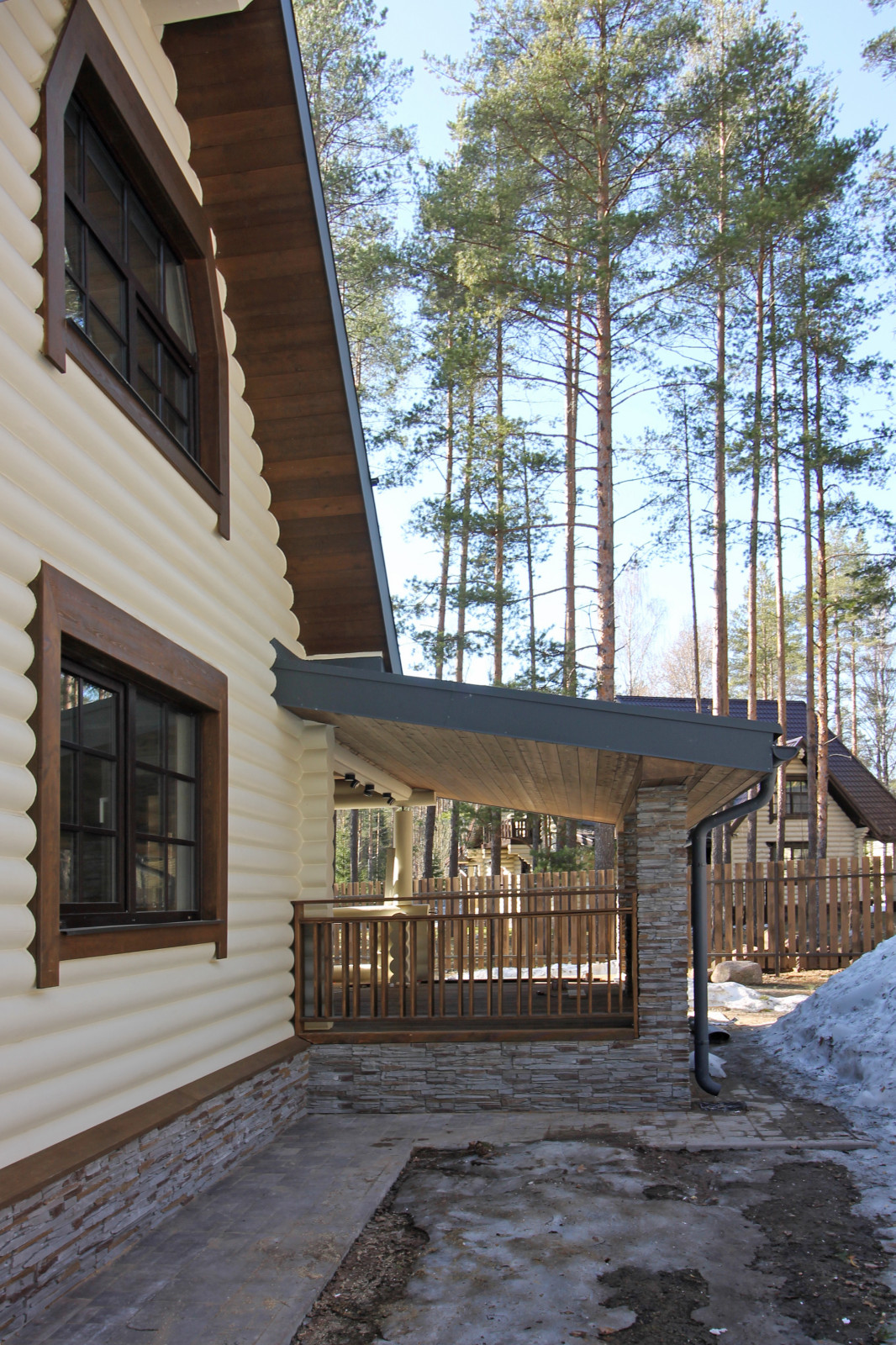 Срубовой коттедж в Рощино