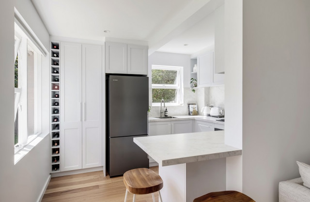 Freshwater beach-style-kitchen