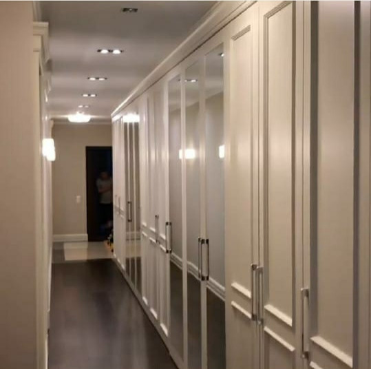 Шкафы и системы хранения