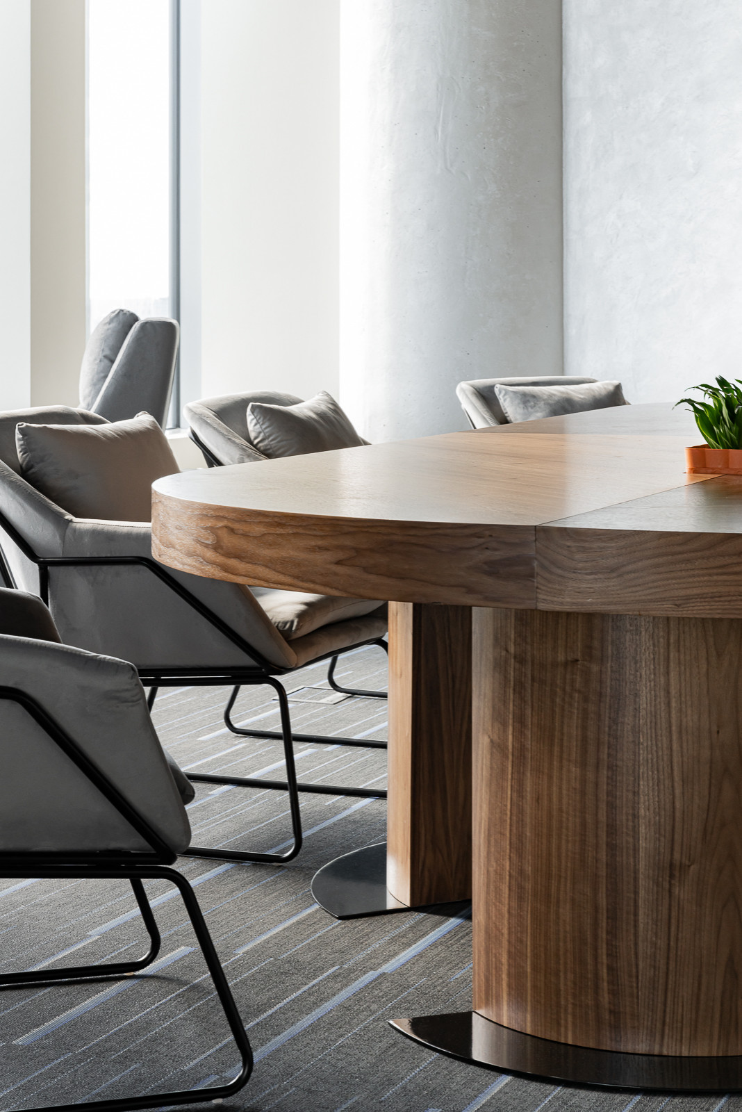 Реализация мебели в офис «Ельцин Центр»