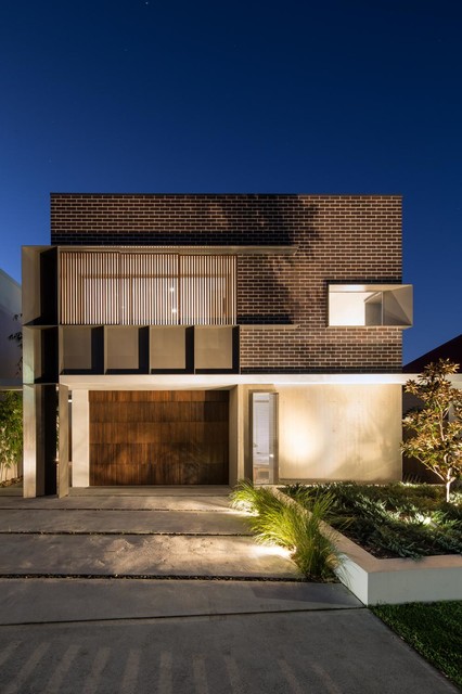 Concord House Front Exterior contemporary-fasad
