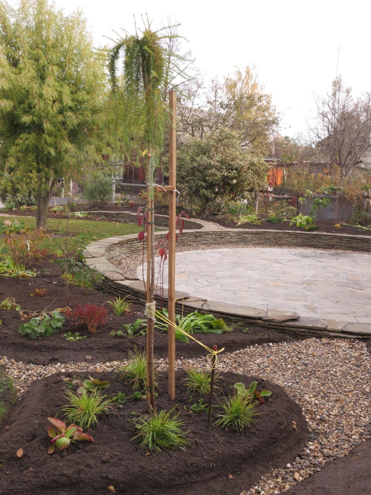 САДИК НА ЛАДОШКЕ (АЛЕНЬКИЙ ЦВЕТОЧЕК)