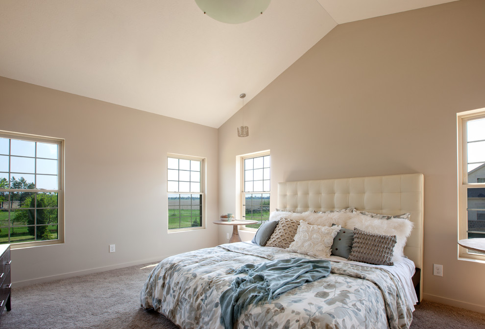 Transitional bedroom photo in Columbus