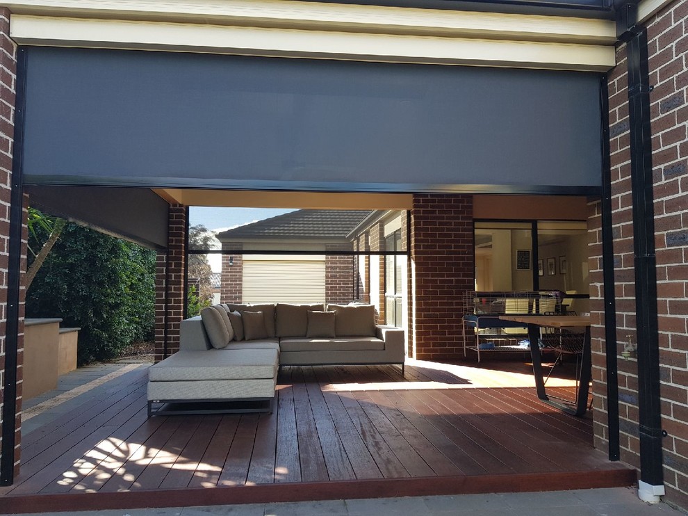 Design ideas for a modern patio in Melbourne.