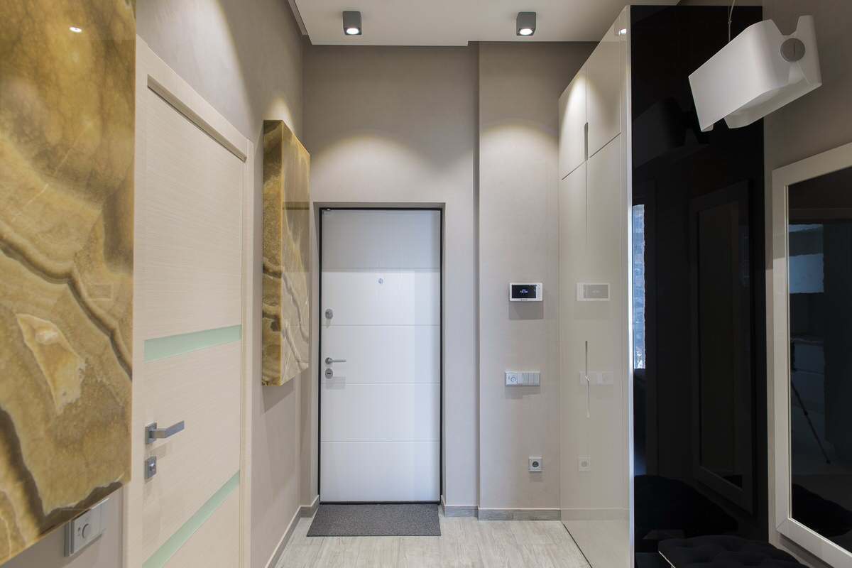 Частная квартира для него