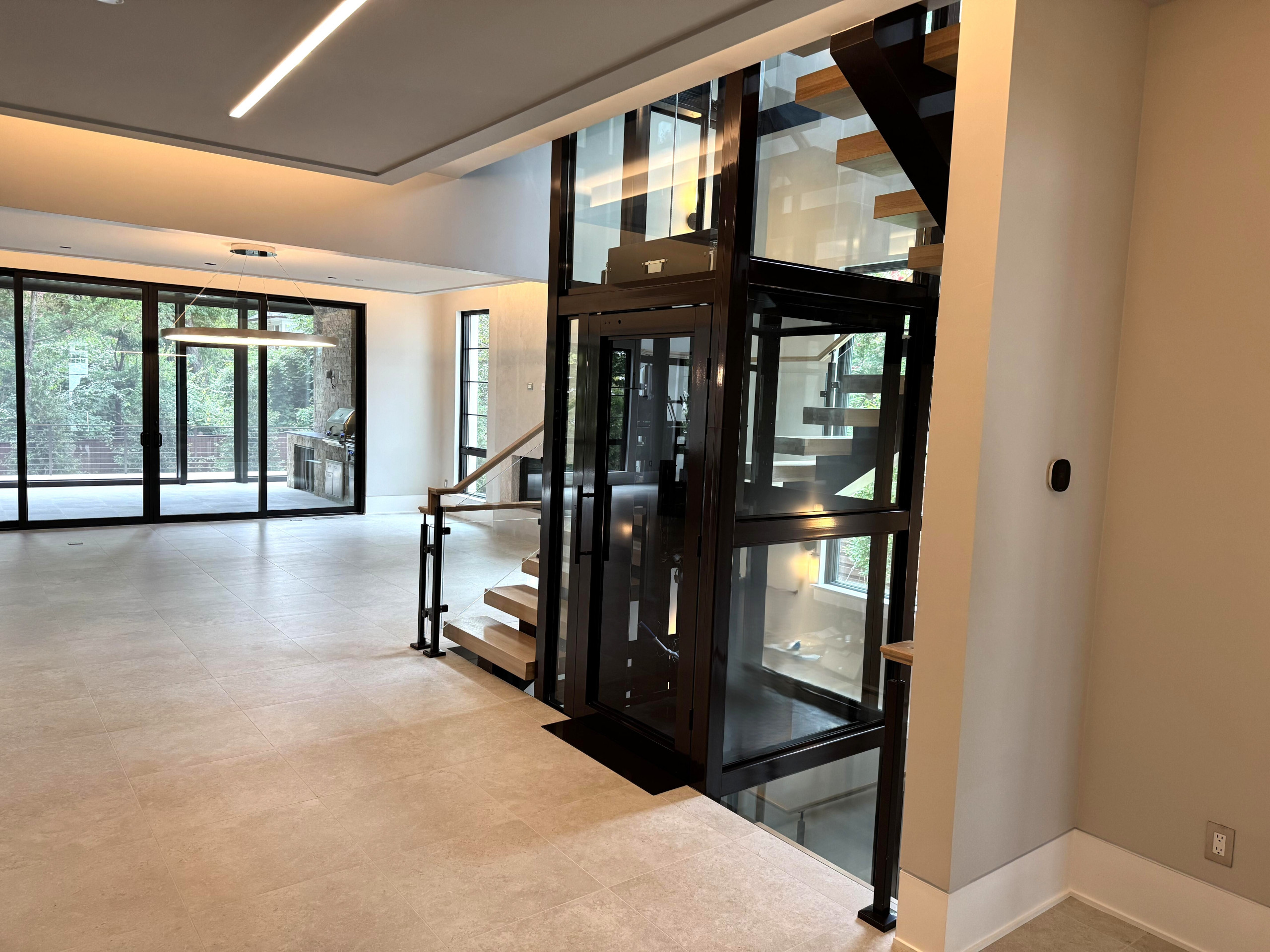 136_Modern Mono-Beam Encircling Glass Elevator, Bethesda, MD 20814